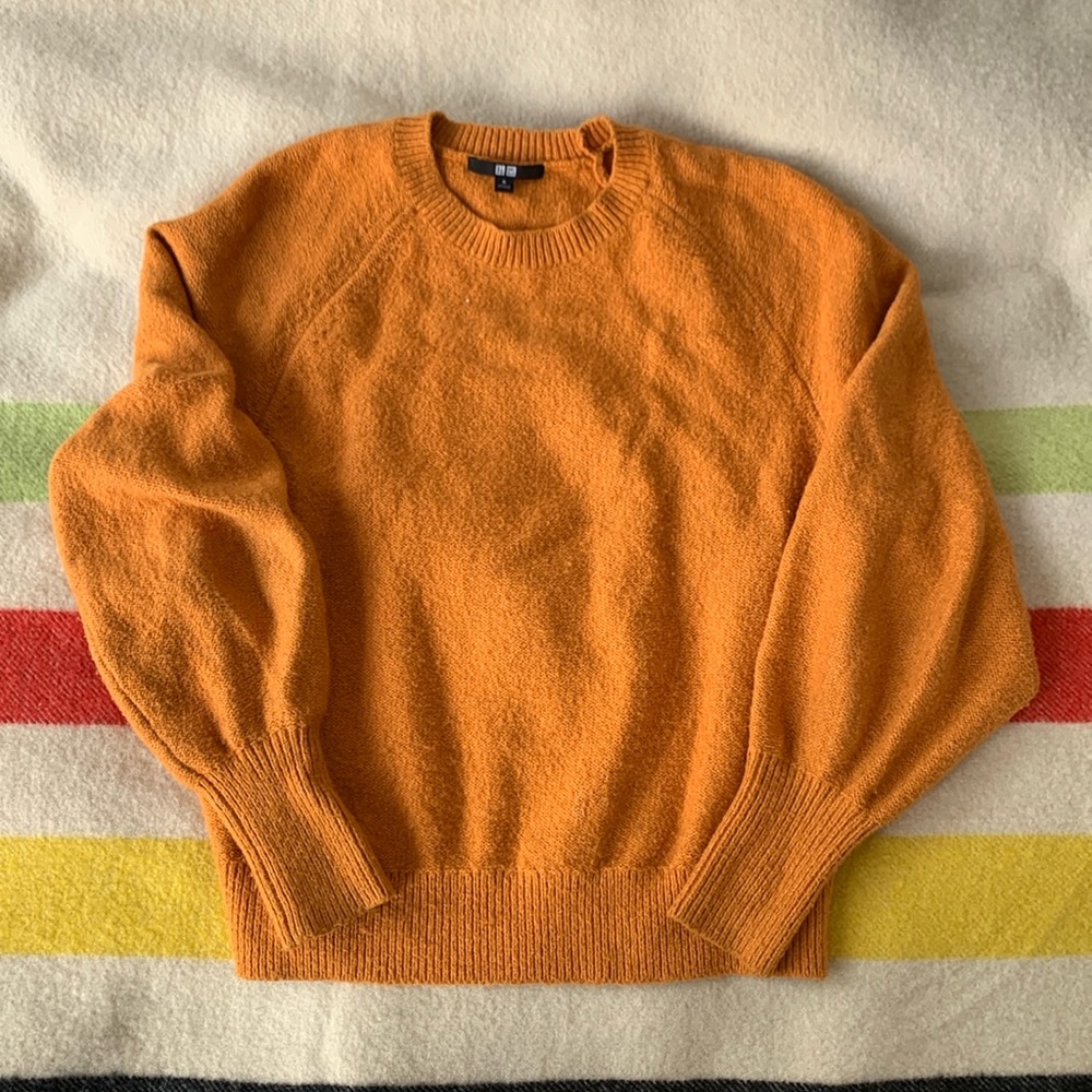 Uniqlo Sweater, size M